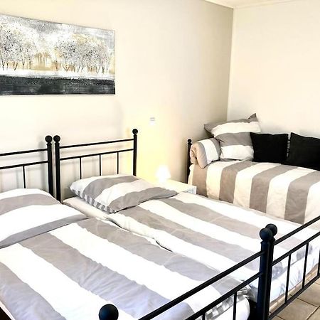 Helle Wohnung Mit Wintergarten - Nahe Ruhrgebiet Und Freizeitpark Movie Park Bottrop Dış mekan fotoğraf